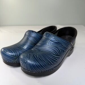 Dansko Professional Blue Swirl Embossed Patent Leather Clogs Shoes 38 Womens